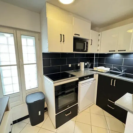 Panzió Saint-nazaire 3e Etage Béziers